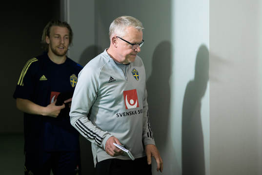 Emil Forsberg and head coach Janne Andersson of the Swedish