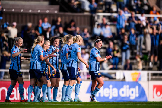 Djurgårdens Hayley Dowd jublar