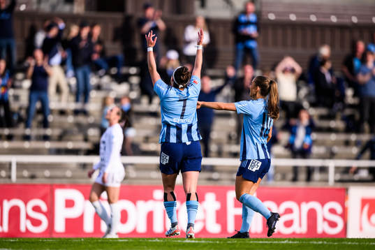 Djurgårdens Hayley Dowd jublar
