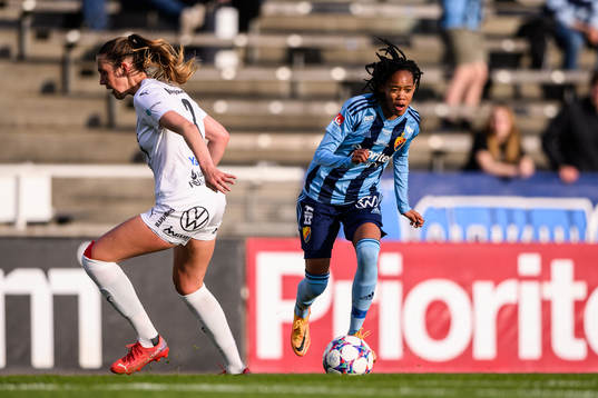 Kalmars Allison Pantuso och Djurgårdens Linda Maserame