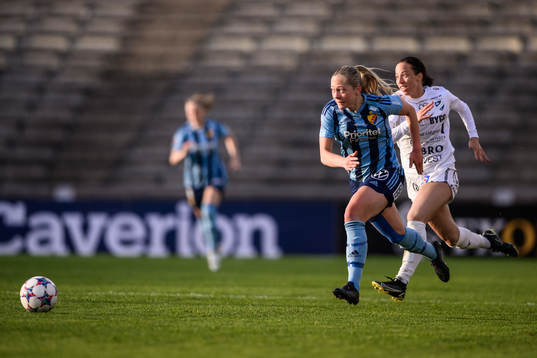 Djurgårdens Alice Bergström och Kalmars Antoinette Jewel