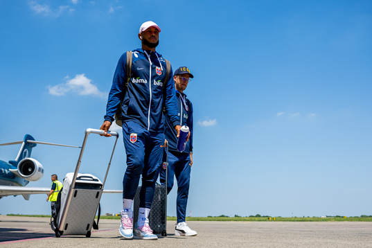 Joshua King and goalkeeper Ørjan Håskjold Nyland of the