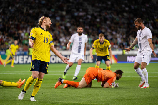 Emil Forsberg of Sweden looks dejected