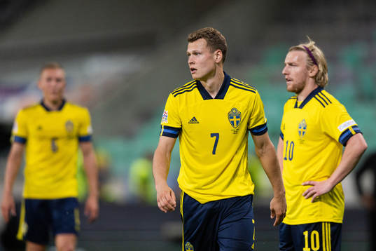 Viktor Claesson and Emil Forsberg of Sweden