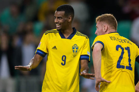 Alexander Isak and Dejan Kulusevski of Sweden