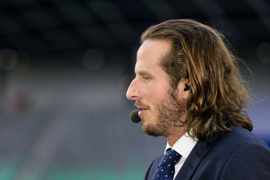 Former player Jonas Olsson in the studio of Swedish