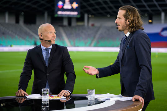 Former players Fredrik Ljungberg and Jonas Olsson in the