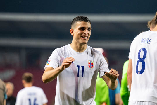 Mohamed Elyounoussi of Norway celebrates