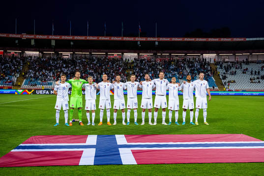 Martin Ødegaard, goalkeeper Ørjan Håskjold Nyland,