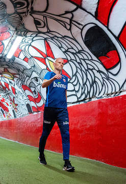 Ståle Solbakken, head coach of Norway, at half-time