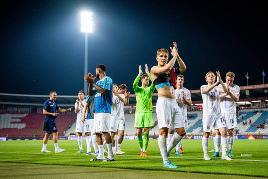 Martin Ødegaard and players of Norway celebrate