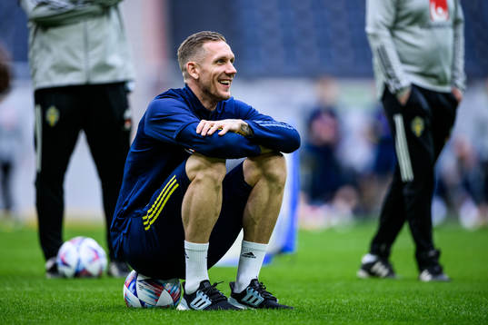 Bläddra bland fler bilder av Football, Nations League, Sweden, training