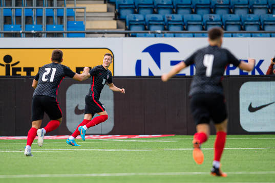 Luka Sučić of Croatia celebrates