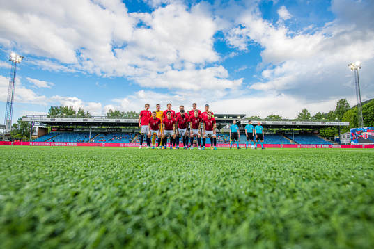 The starting eleven of Norway, from the top left; Henrik