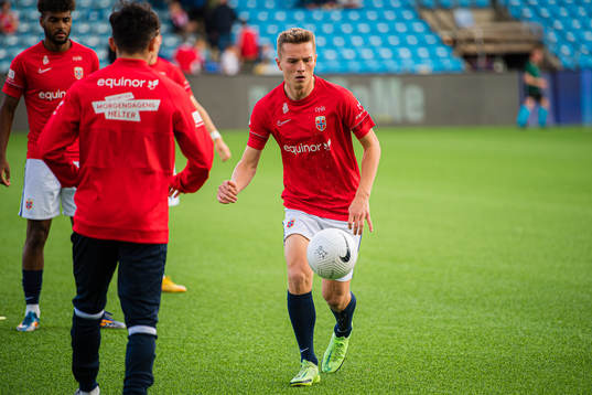 Johan Hove of Norway warms up
