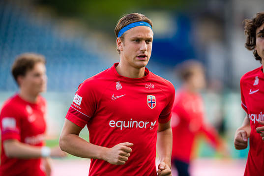 Erik Botheim of Norway warms up