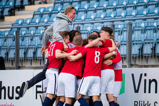 Jørgen Strand Larsen of Norway celebrates