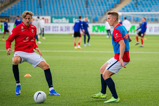 Johan Hove of Norway warms up