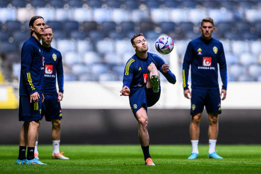 Kristoffer Olsson and Gabriel Gudmundsson of the Swedish