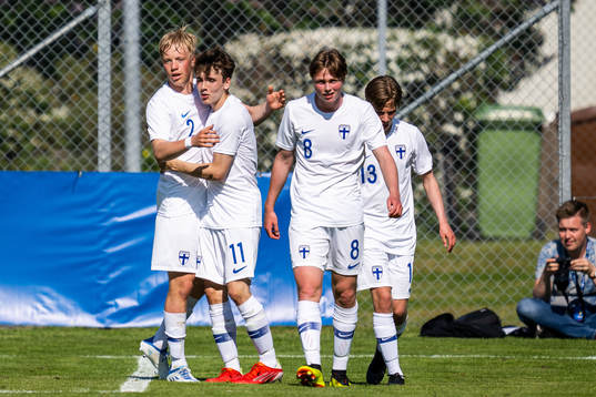 Finlands Leo Kyllönen, Daniel Rökman (målskytt), Niilo