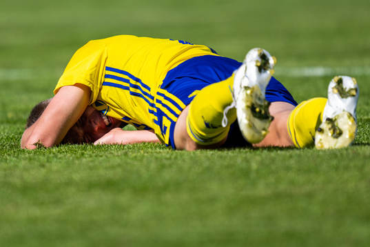 Sveriges Lukas Björklund haer ont