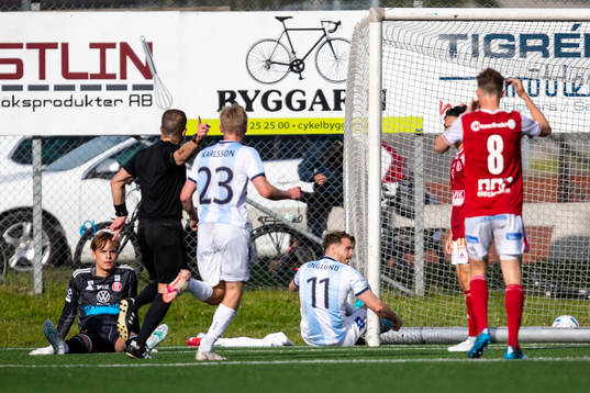 Gefles Leo Englund jublar