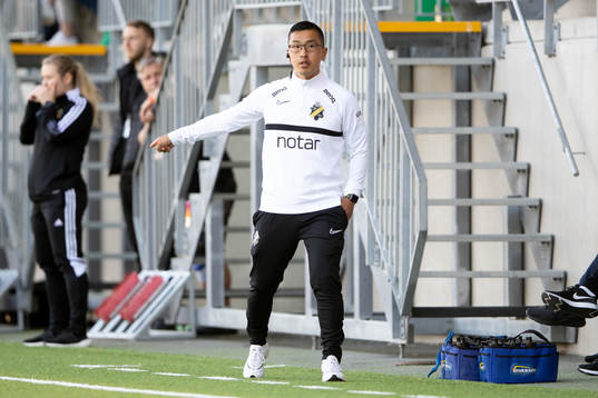 s tränare Jesper Björk