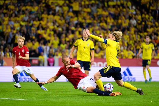 Leo Skiri Østigård of Norway and Emil Forsberg of Sweden