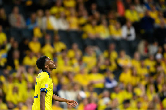 Anthony Elanga of Sweden looks dejected