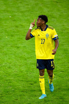 Anthony Elanga of Sweden celebrates