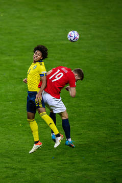 Jens Cajuste of Sweden and Alexander Sørloth of Norway