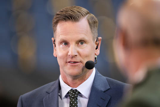 Niklas Jihde in the Viaplay studio