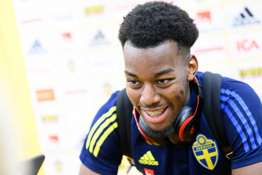 Anthony Elanga of Sweden