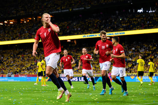 Bläddra bland fler bilder av Football, Nations League, Sweden - Norway