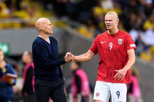 Ståle Solbakken, head coach of Norway, and Erling Braut
