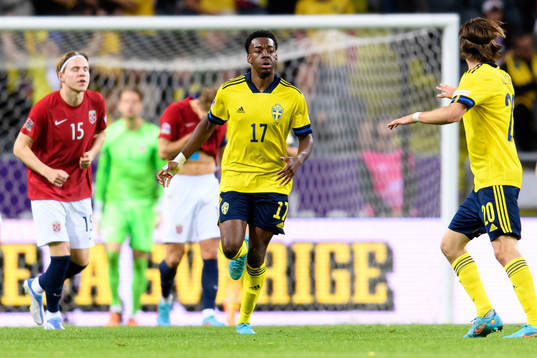 Anthony Elanga of Sweden celebrates