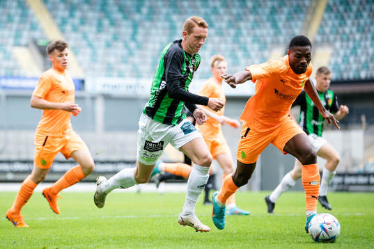 GAIS Julius Lindberg och Olympics Samuel Junior Kotto