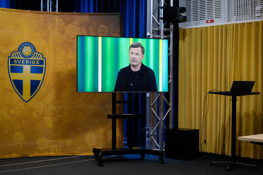 Live stream from Swedish broadcaster SVT shows Head coach
