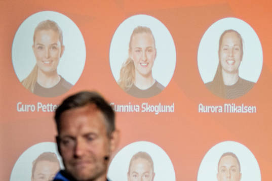 Goalkeepers Guro Pettersen, Sunniva Skoglund and Aurora