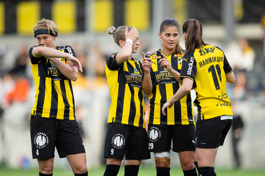 Häckens Luna Nørgaard Gevitz, Filippa Curmark, Mille Gejl