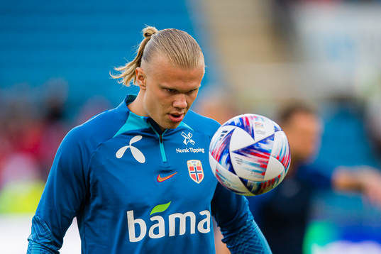 Erling Braut Haaland of Norway warms up