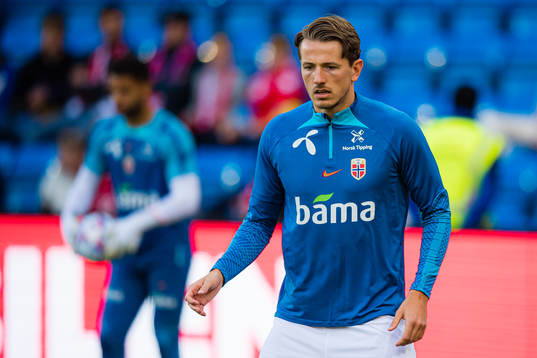 Sander Gard Bolin Berge of Norway warms up