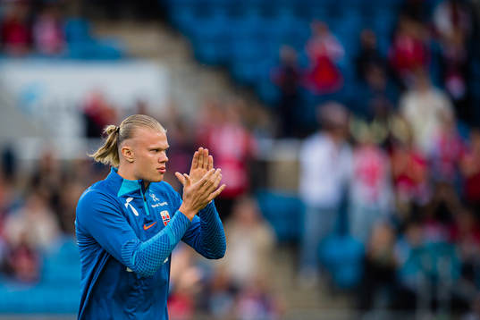 Erling Braut Haaland of Norway warms up