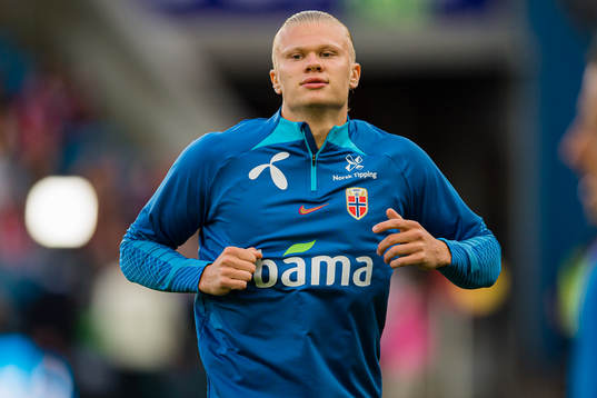 Erling Braut Haaland of Norway warms up