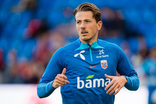 Sander Gard Bolin Berge of Norway warms up