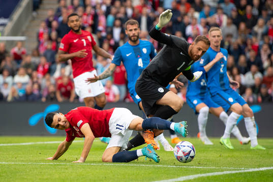 Mohamed Amine Elyounoussi of Norway and of Slovenia