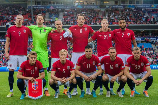 The starting eleven of Norway, from the top left; Erling