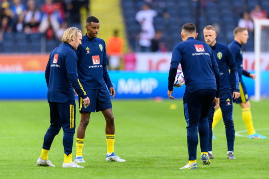 Emil Forsberg and Alexander Isak of Sweden