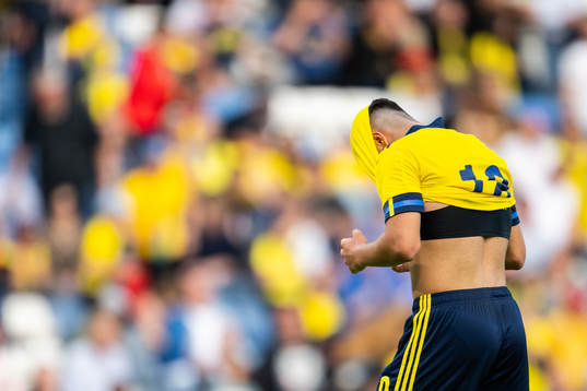 Roony Bardghji of Sweden looks dejected