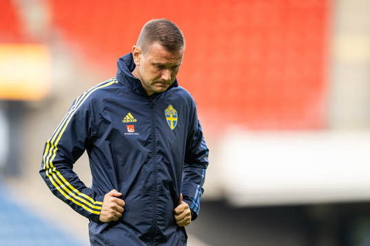 Andreas Pettersson head coach of Sweden looks dejected